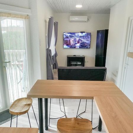Apartments By The Sea Milna, Vis - 8895 ルカバックス 部屋 写真
