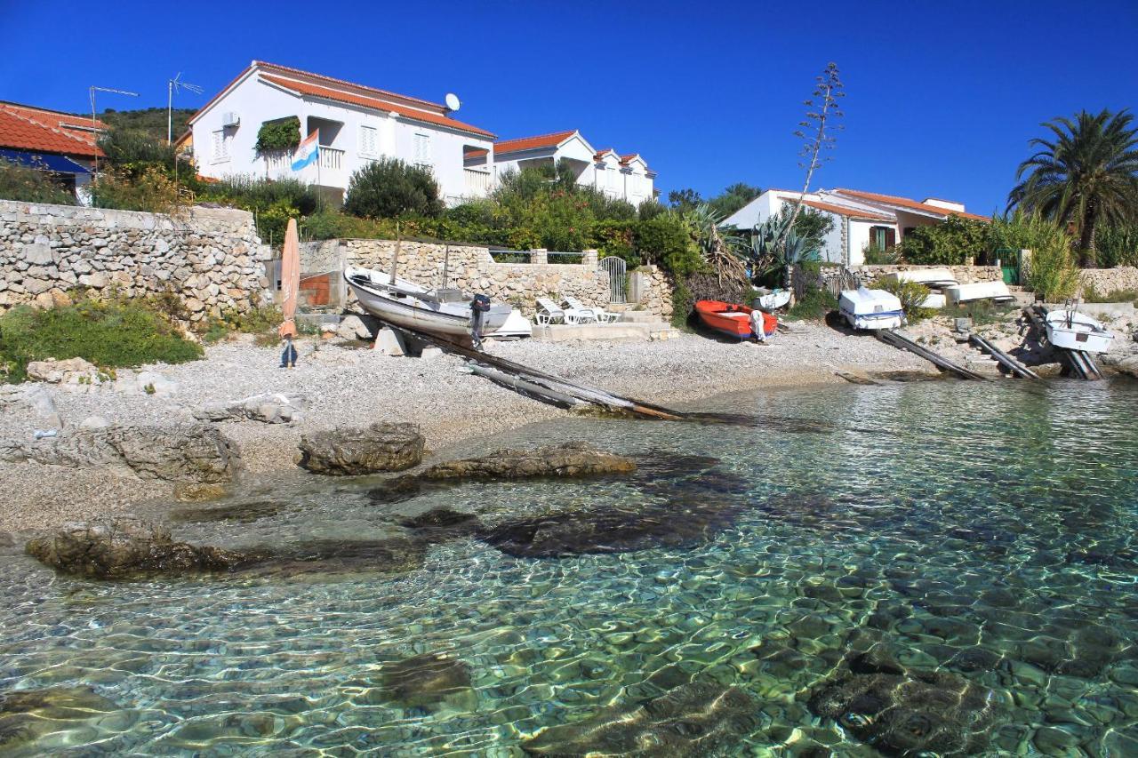 Apartments By The Sea Milna, Vis - 8895 ルカバックス エクステリア 写真